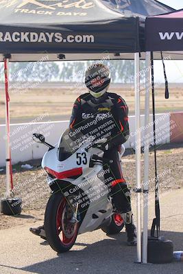 media/Nov-03-2025-Lets Ride (Mon) [[4d74c1c4d3]]/C Group/Grid/